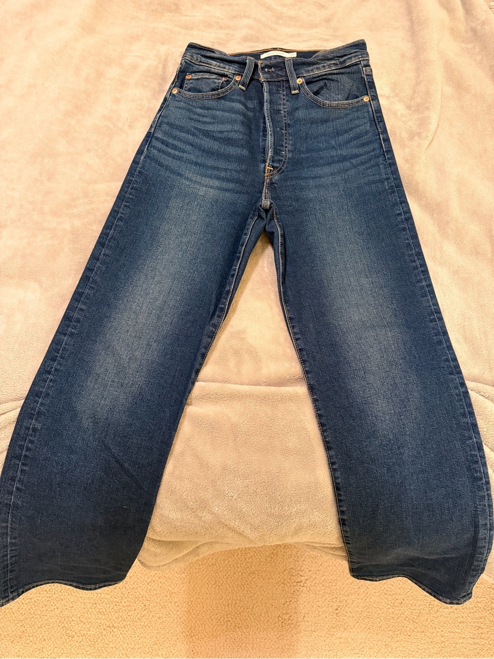 Levi’s Ribcage straight size 27